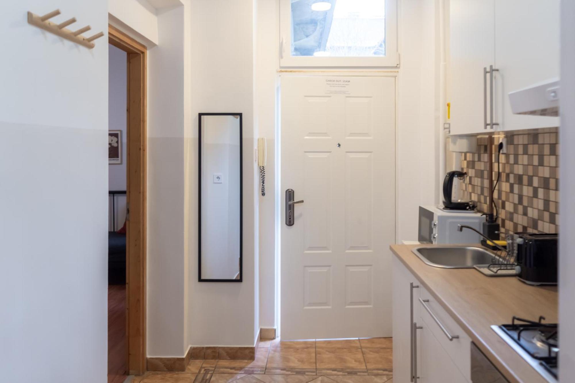 בודפשט Cozy Apartment In Akacfa Street מראה חיצוני תמונה
