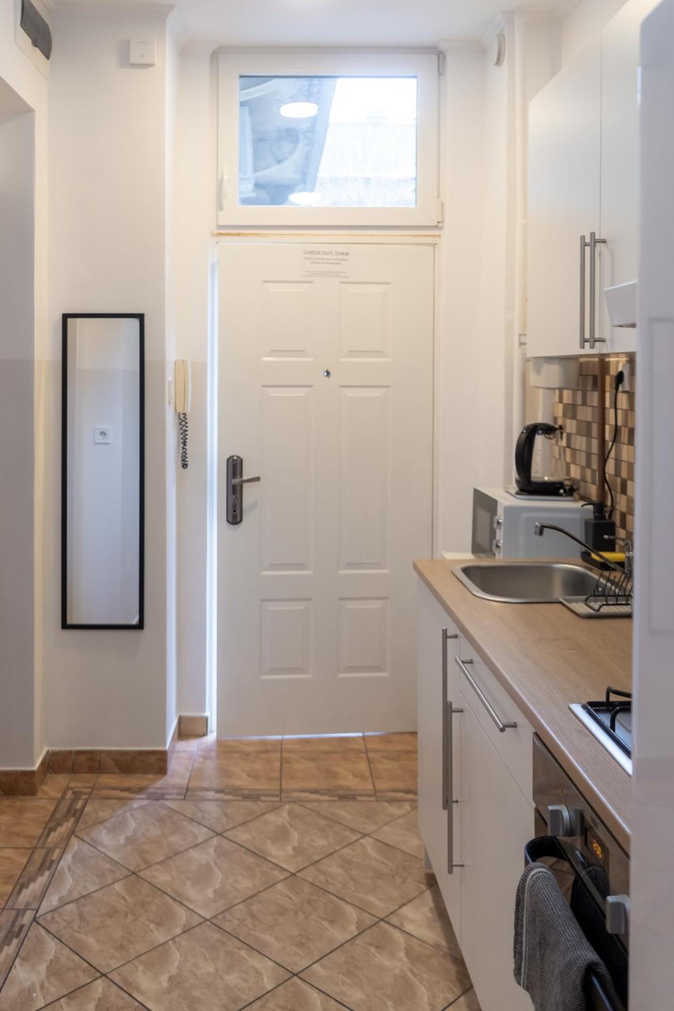 בודפשט Cozy Apartment In Akacfa Street מראה חיצוני תמונה